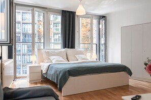 1 bedroom, WiFi, bed sheets