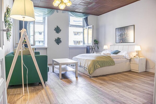 2 habitaciones, tabla de planchar con plancha, wifi y ropa de cama