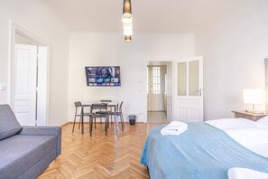 2 bedrooms, WiFi, bed sheets