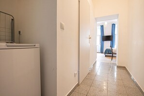 Interior - Cozy & Stylish 1-BR Studio Retreat-Perfect Getaway (Vienna)
