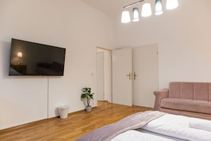 2 bedrooms, iron/ironing board, WiFi, bed sheets