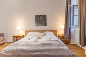 2 bedrooms, WiFi, bed sheets