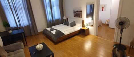 2 bedrooms, iron/ironing board, WiFi, bed sheets