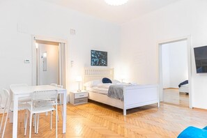 4 bedrooms, WiFi, bed sheets