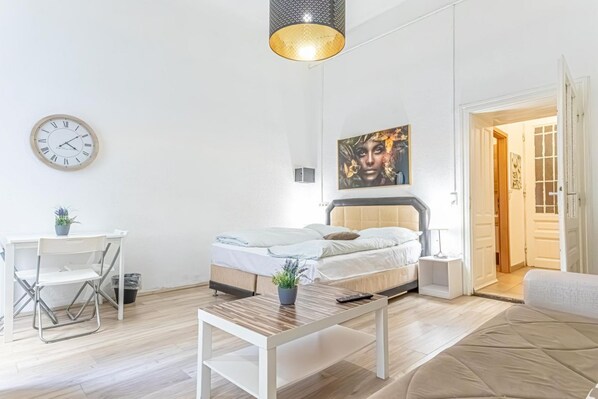 1 bedroom, WiFi, bed sheets