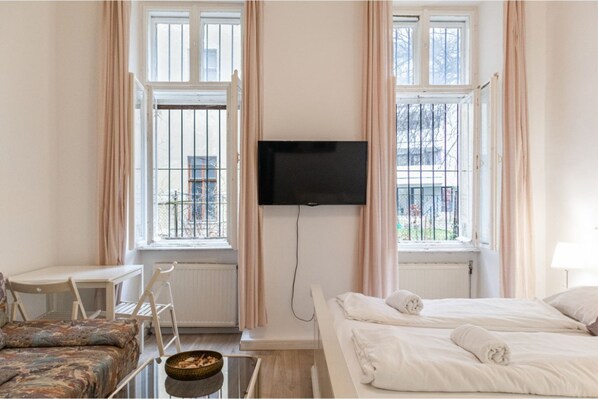 1 室のベッドルーム、アイロン / アイロン台、WiFi、ベッドシーツ