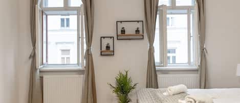 2 chambres, fer et planche Ă repasser, Wi-Fi, literie fournie