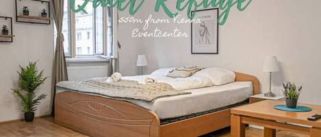 2 bedrooms, iron/ironing board, WiFi, bed sheets