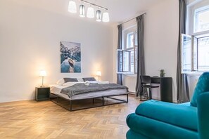 2 bedrooms, iron/ironing board, WiFi, bed sheets