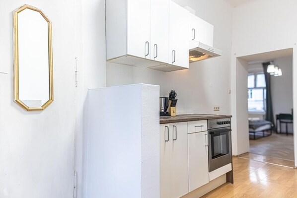 Fridge, microwave, oven, stovetop