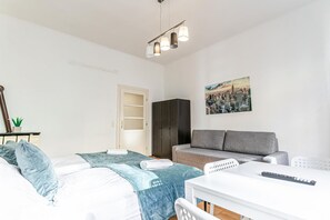 Interior - Timeless Vienna: 2BR Apt. in the Historic District (Wien)