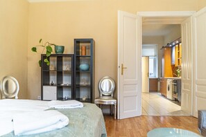 2 chambres, fer et planche Ă repasser, Wi-Fi, literie fournie