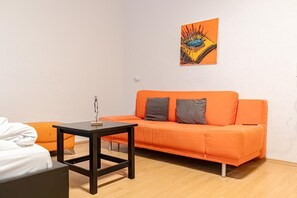 Smart TV - Chic Apartment - Very Central and Well Connected (Vienna)