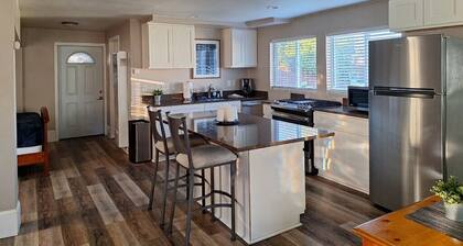 Cozy Studio in Soothing Citrus Heights with WiFi, AC