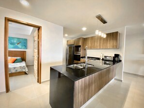 Fridge, oven, stovetop, dishwasher - Bonito Departamento a una Cuadra del mar y la Marina de la Cruz de Huanacaxtle (Cruz de Huanacaxtle)