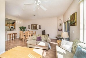 Ferienhaus, Mehrere Betten, Whirlpool (VRA134) | Wohnbereich