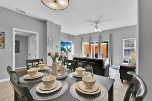 獨棟房屋, 多張床, 熱水浴缸 (VBP4752) | 用餐區