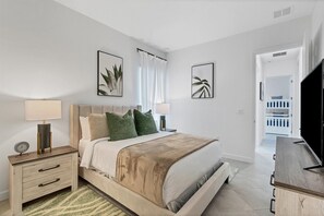 House, Multiple Beds, Hot Tub, Garden View (ALT13314) | 3 bedrooms, individually decorated, individually furnished, bed sheets - 13314 Allentown ave (Port Charlotte)