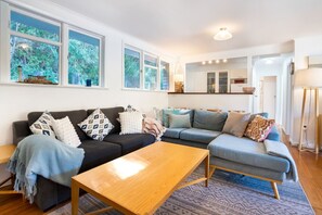 Télévision, cheminée