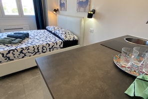 1 soverom, strykejern/-brett, wi-fi (inkludert) og sengetøy