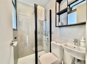 Bathroom - Increible Apartamento CON Vistas AL MAR Y Montaña (Torremolinos)