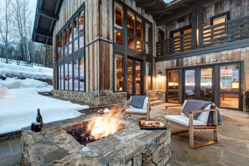 Abode on the Big Trail, access to ski runs