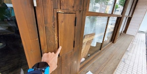 Check-in/check-out kiosk - EZO Run Sapporo - Hostel (Sapporo)