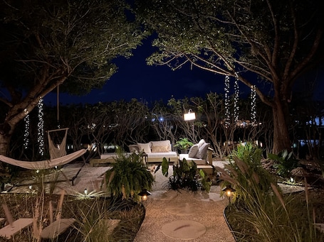 Property grounds. Villa Oasis at Florida. 4 Bed, 3bath 8 People