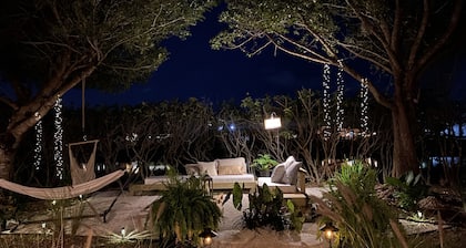 Villa Oasis at Florida. 4 bed, 3bath 8 people.