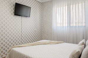 2 chambres, fer et planche à repasser, Wi-Fi gratuit, draps fournis