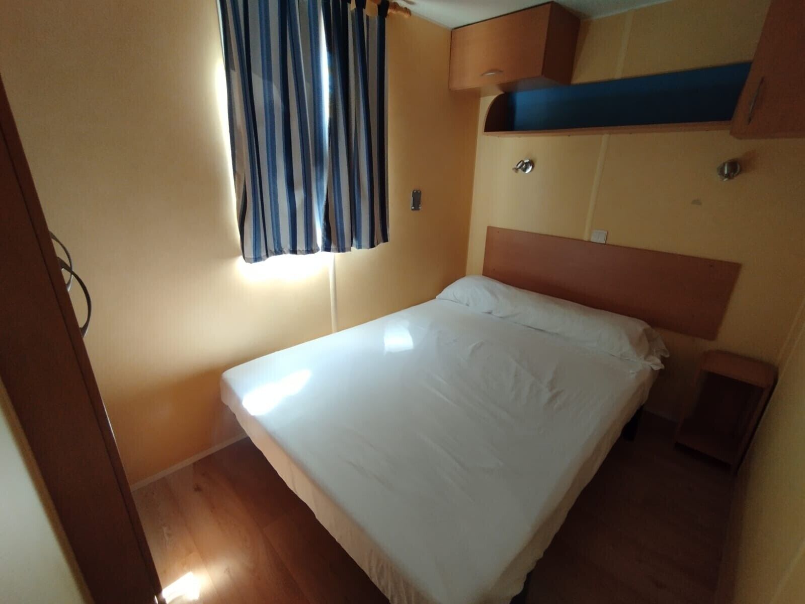 2 bedrooms, WiFi (free), bed sheets