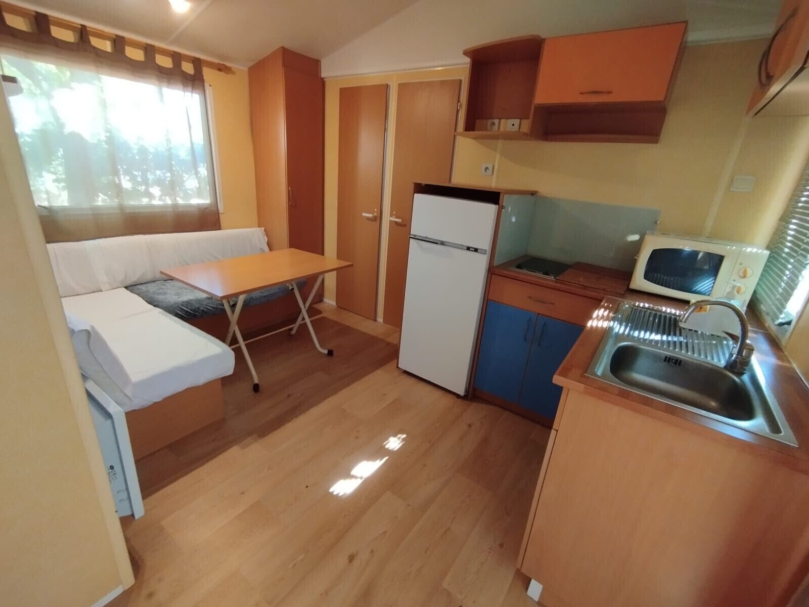 2 bedrooms, WiFi (free), bed sheets