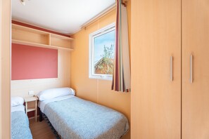 2 bedrooms, free WiFi, bed sheets