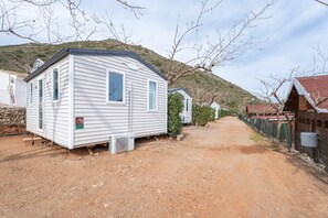 Exterior - Holiday Home 'BW 2018' with Mountain View, Wi-Fi and Air Conditioning (Bárig)