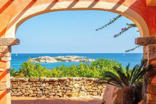 Holiday Home 'Casetta Di Linda' with Private Terrace, Wi-Fi and Air Conditioning