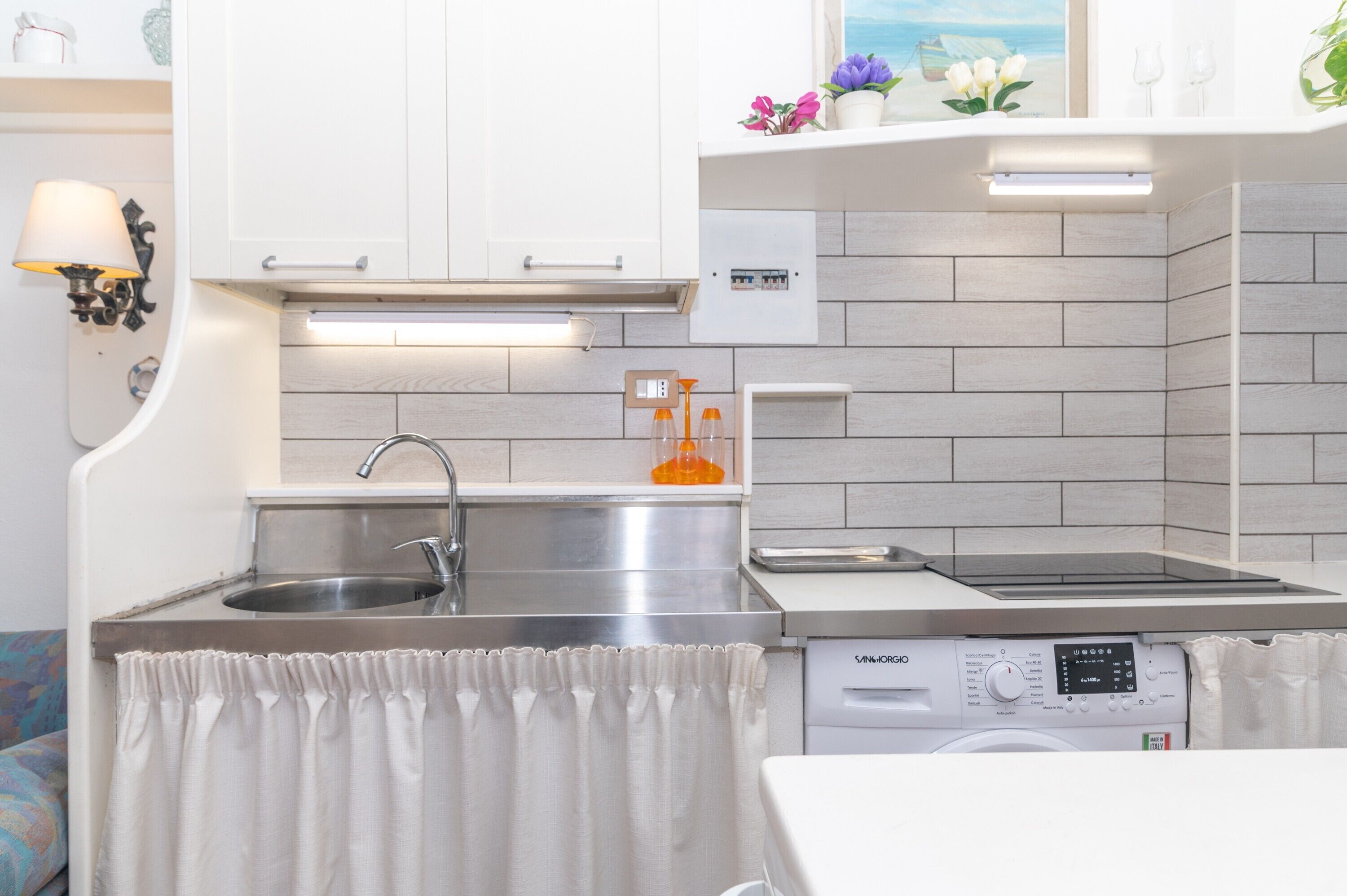 Fridge, microwave, stovetop, cookware/dishes/utensils