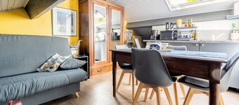 Studio 'Les Gîtes Du Robelier - Le Nid' avec jardin partagé, balcon et Wi-Fi