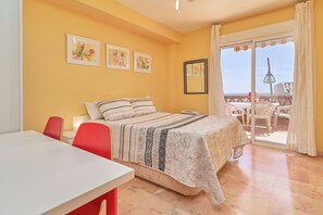 2 dormitoris, planxa i posts de planxar, wifi gratuïta i roba de llit