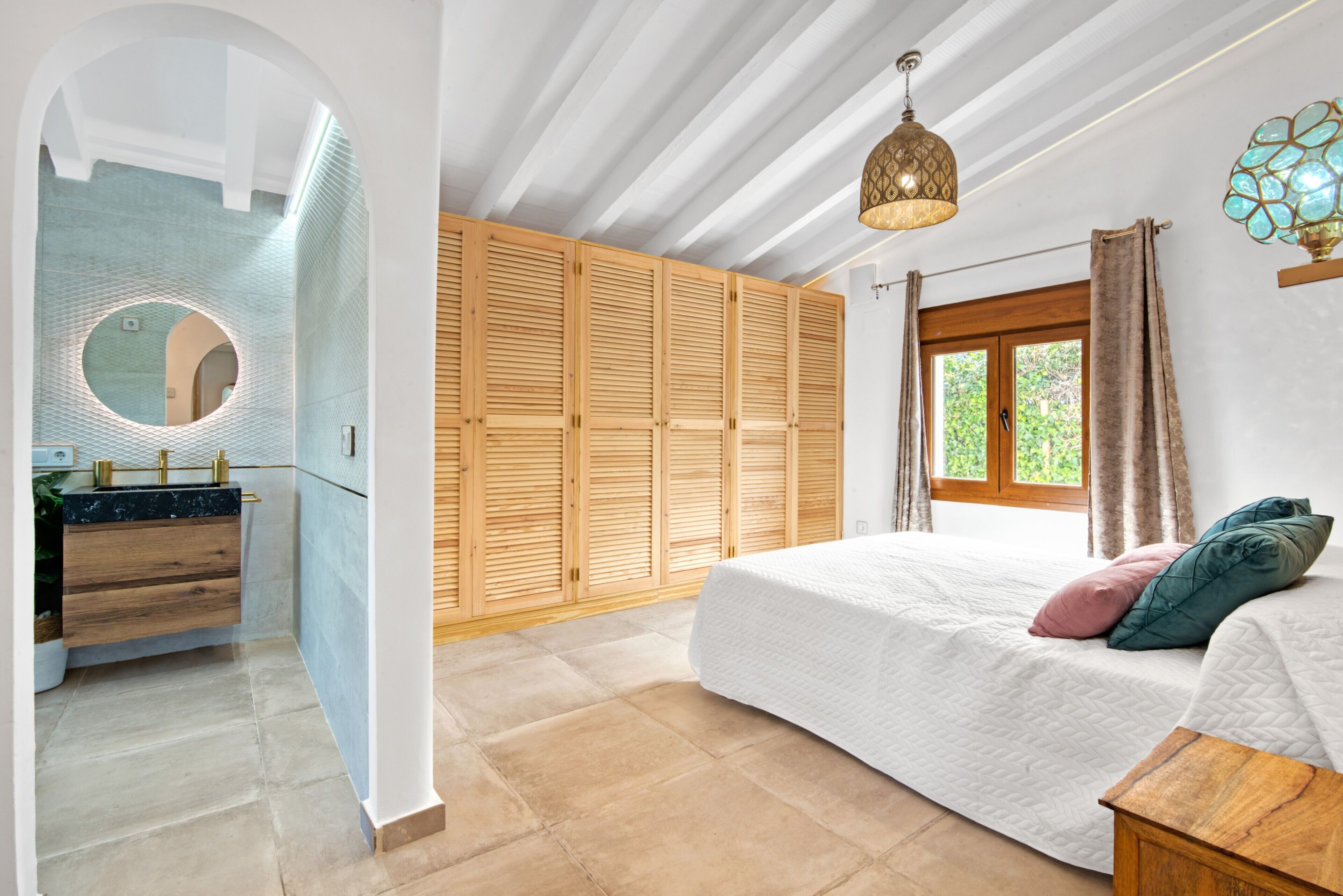 3 camere, ferro/asse da stiro, Wi-Fi gratuito, lenzuola