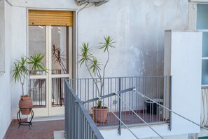 Exterior detail - Apartment "Casa Jerone" with Balcony and Wi-Fi (Siracusa)