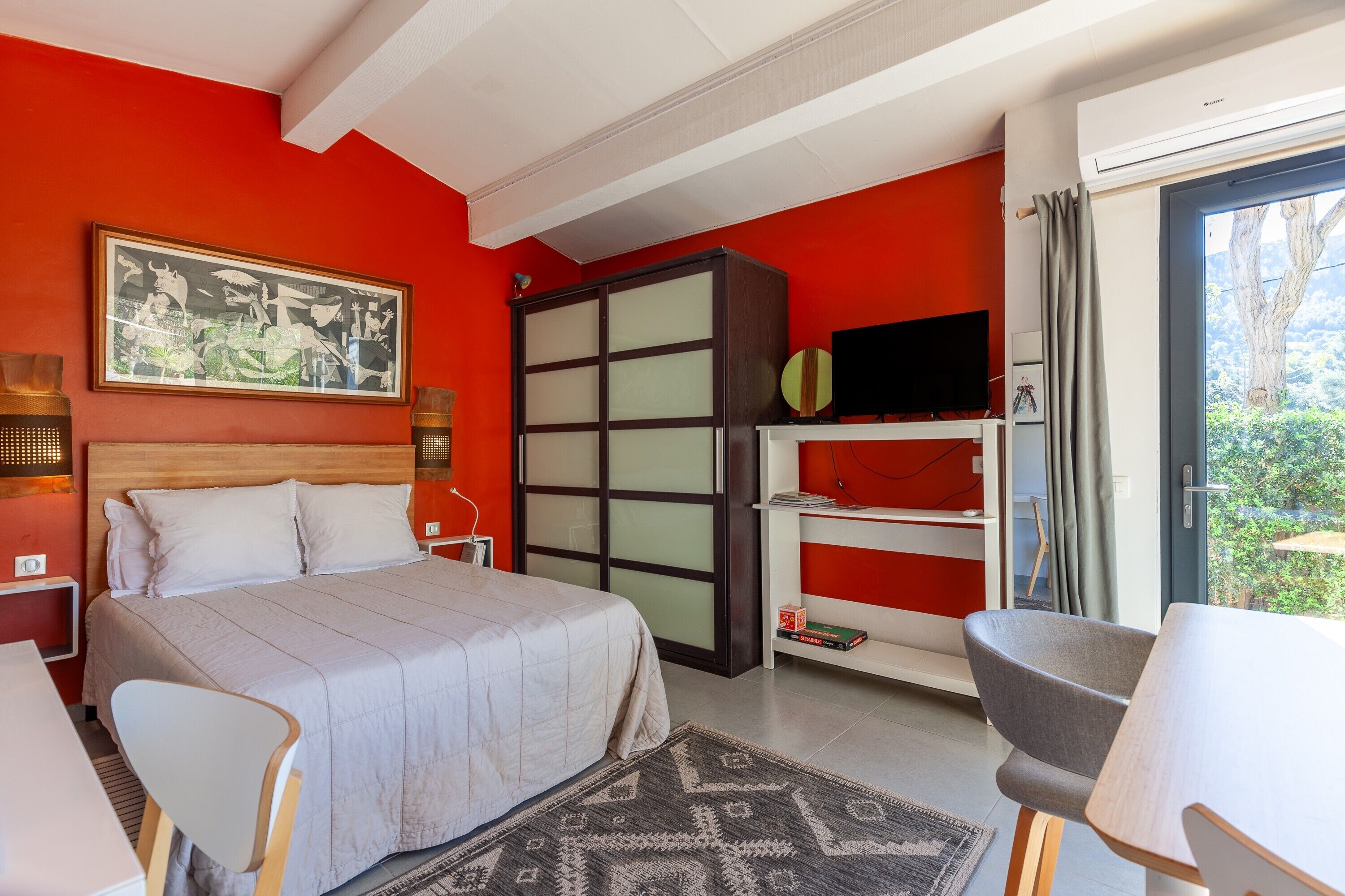 1 chambre, fer et planche à repasser, Wi-Fi gratuit, draps fournis