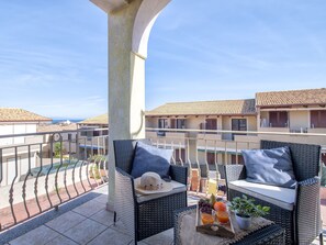 Terrace/patio - Apartment Mahalo by Interhome (Valledoria)
