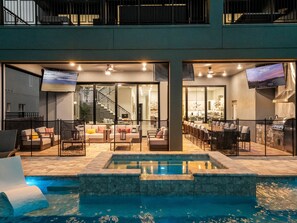 Et oppvarmet basseng