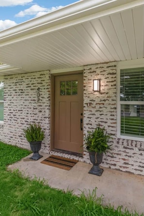 Exterior detail - Osage Oasis: Pool, Hot Tub, Near Downtown & Trails (Bentonville)