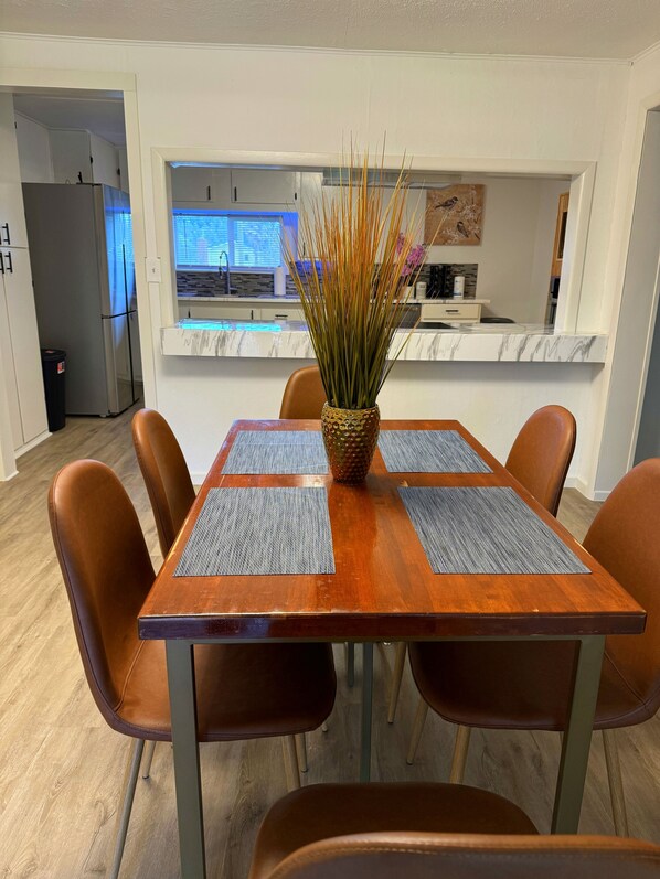 Dining - Coastal Elegance (North Bend)