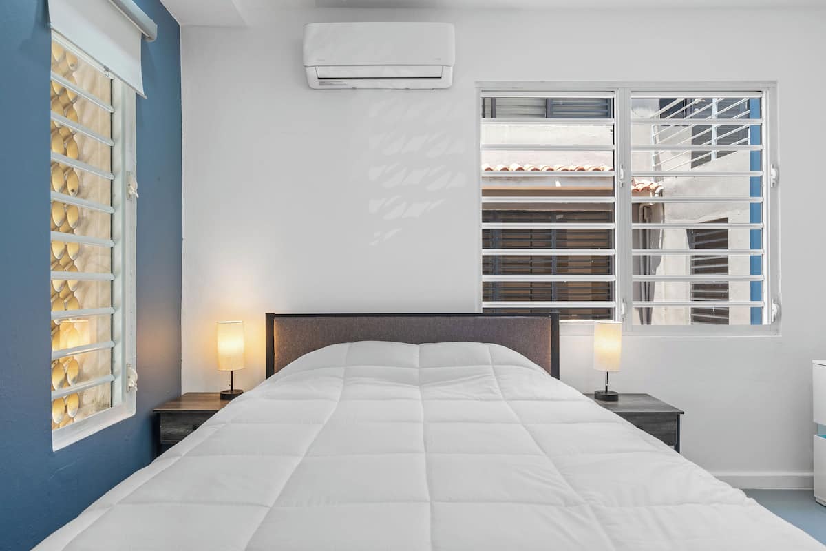 1 chambre, fer et planche à repasser, Wi-Fi gratuit, draps fournis