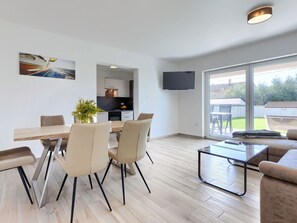 TV, tavolo da calcetto