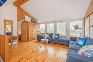 TV, stereo - Ferienhaus Rad Kapitän - Traumhaftes, Familienfreundliches Ferienhaus für 8 Personen mit Sauna und (Heringsdorf)