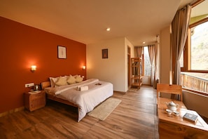 Deluxe Room | Iron/ironing board, free WiFi, bed sheets - Zostel Dobhi (Kullu)