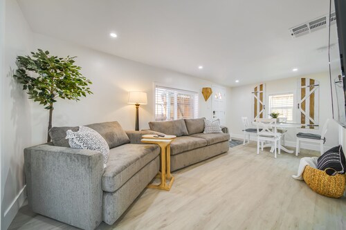 The Sunshine Farmhouse in Old Roseville!